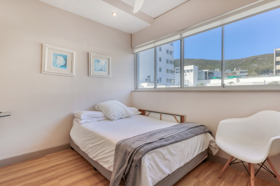 2 Bedroom Property for Sale in Sea Point Western Cape
